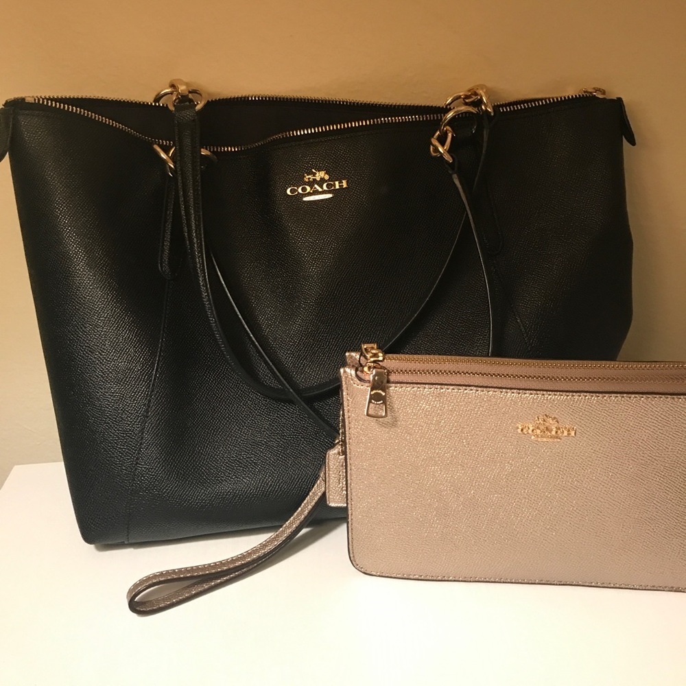 Coach Set Tote and wallet black and Gold
